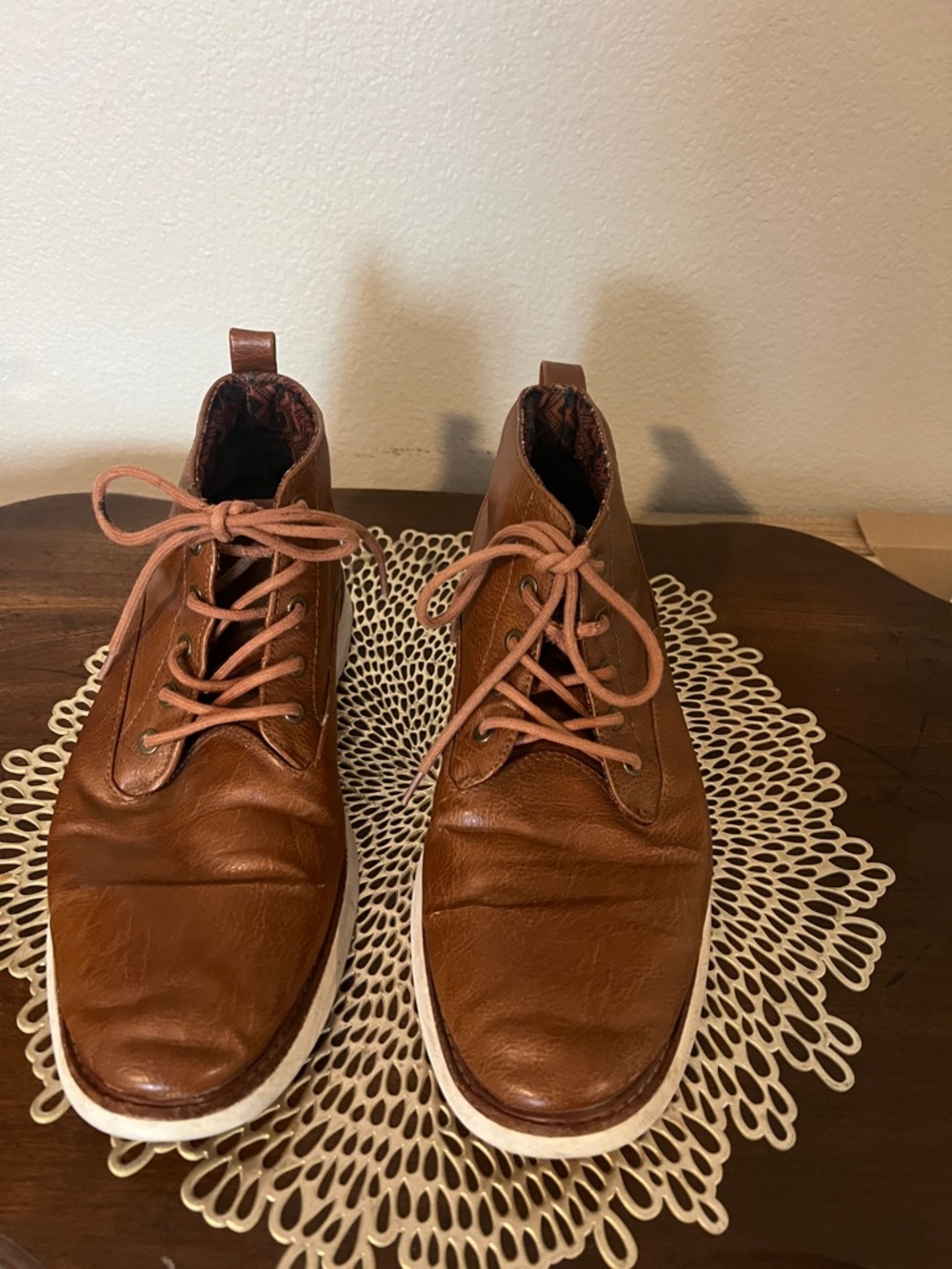 Ben Sherman brown Chukka boots size 11. GUC. Dress in comfort and style.